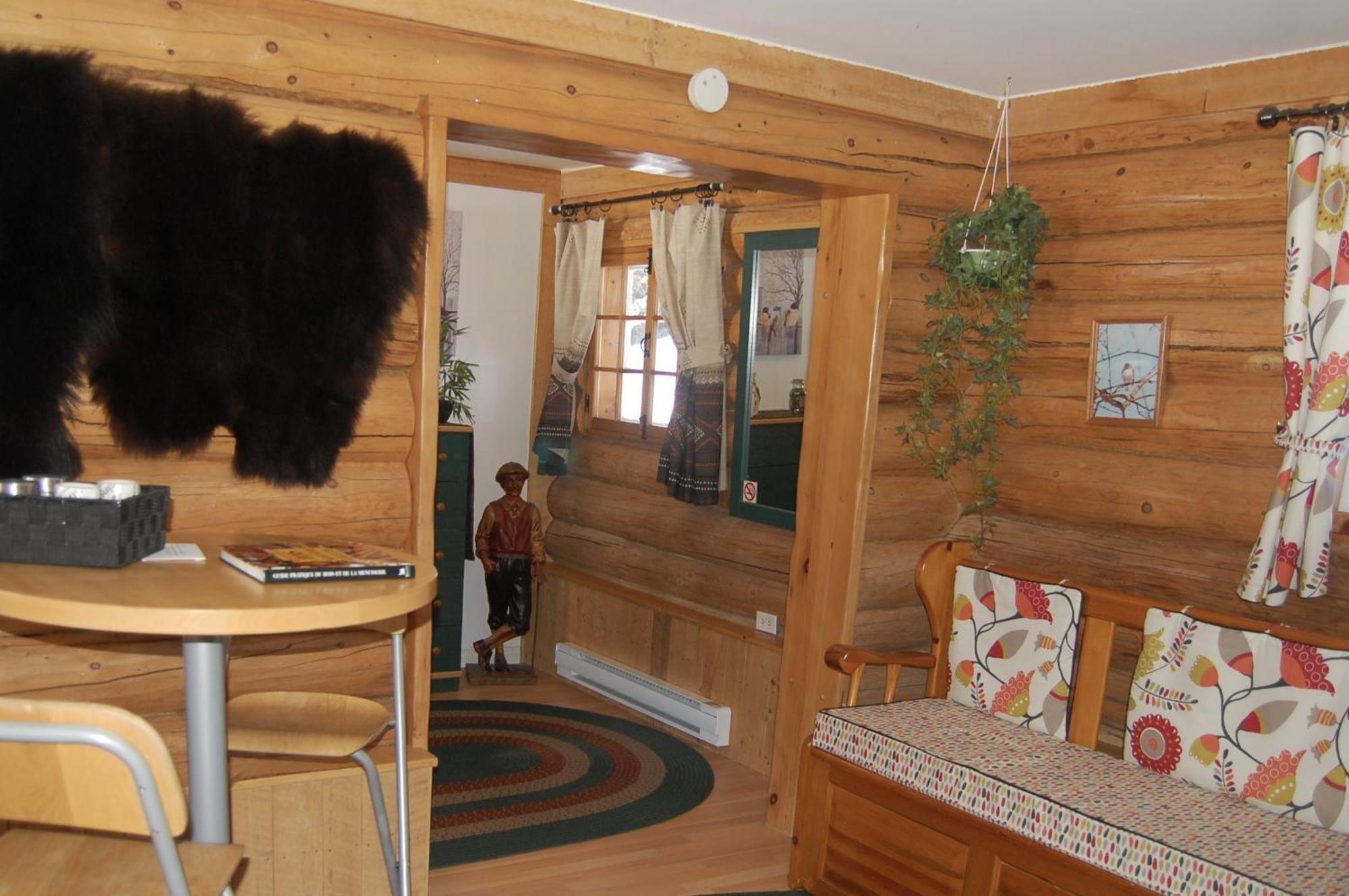 Domaine Le Bostonnais - Le Village En Bois Rond لاتوك الغرفة الصورة