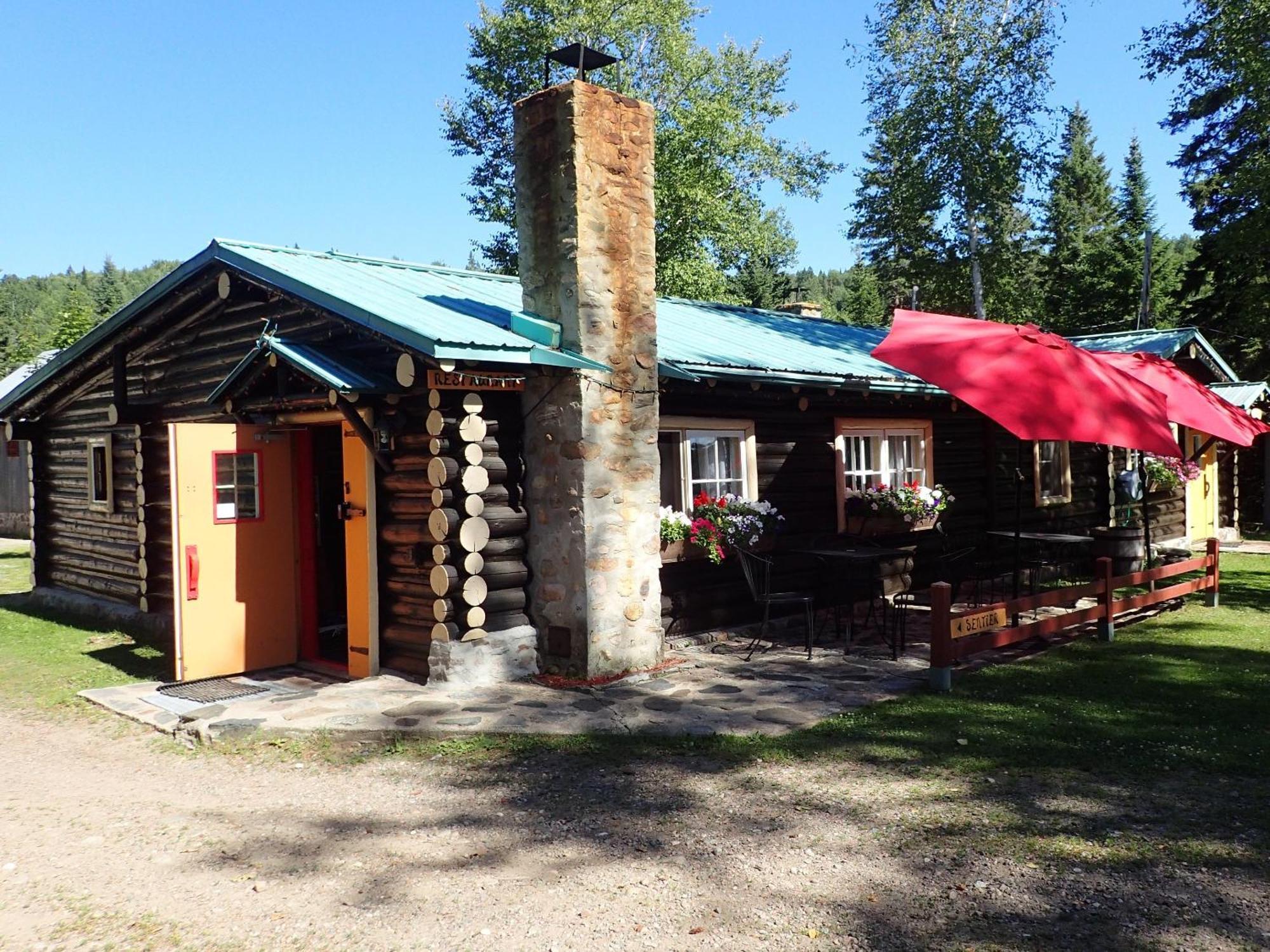 Domaine Le Bostonnais - Le Village En Bois Rond لاتوك المظهر الخارجي الصورة
