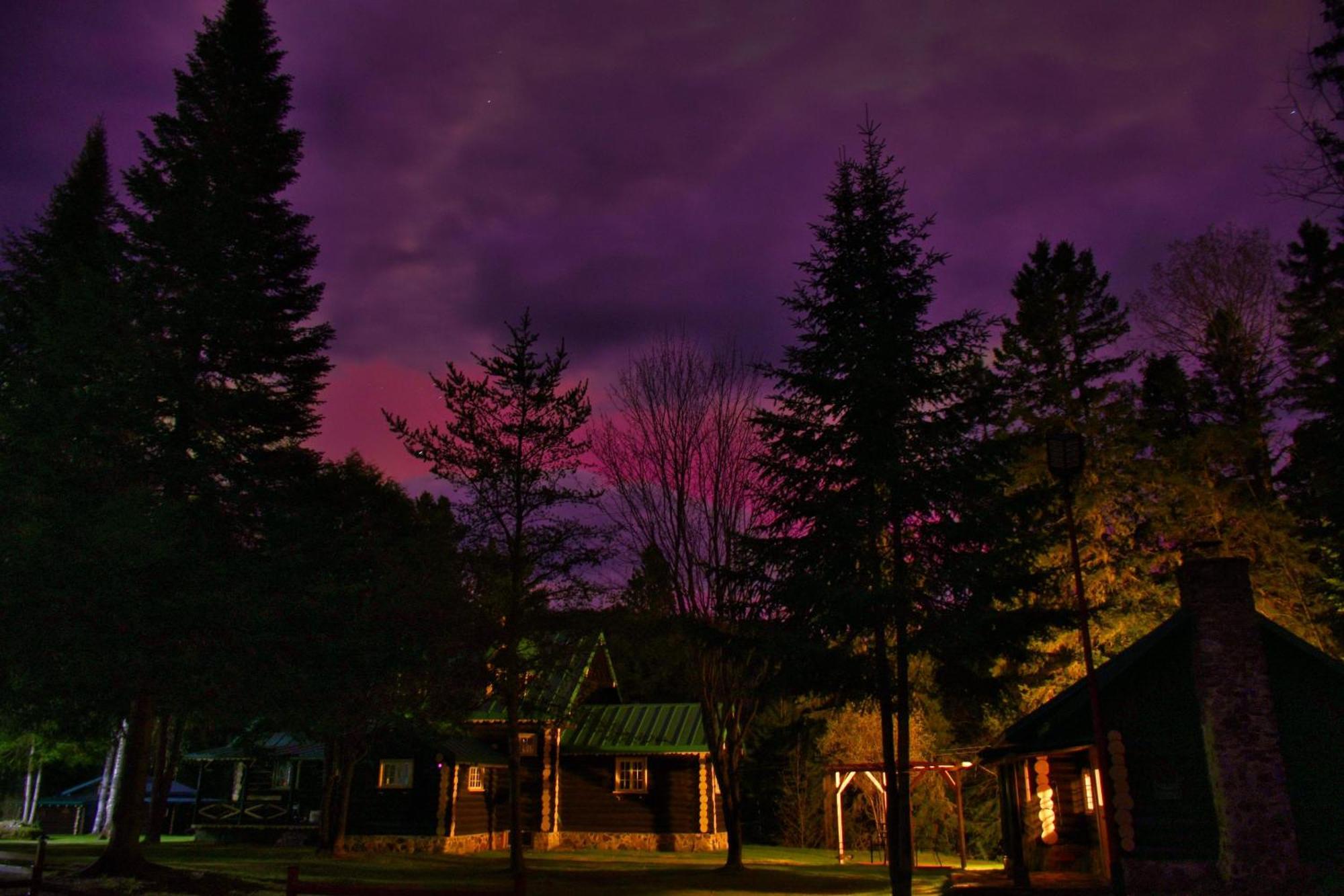 Domaine Le Bostonnais - Le Village En Bois Rond لاتوك المظهر الخارجي الصورة