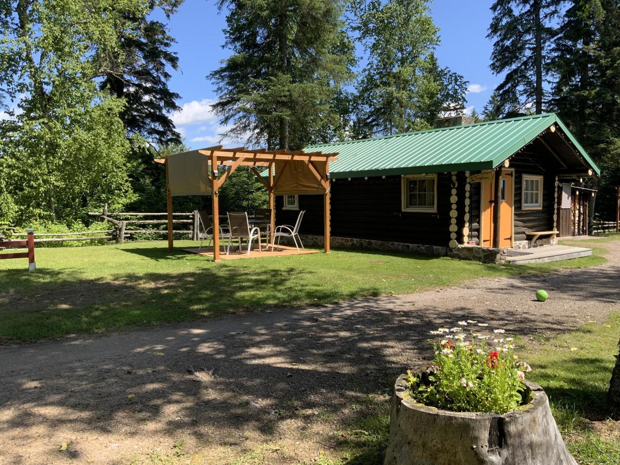 Domaine Le Bostonnais - Le Village En Bois Rond لاتوك الغرفة الصورة