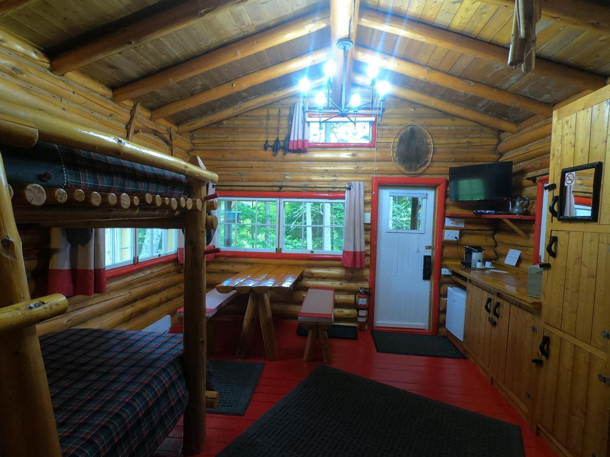 Domaine Le Bostonnais - Le Village En Bois Rond لاتوك الغرفة الصورة